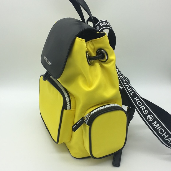 MICHAEL KORS ABBEY MD CARGO BACKPACK BRT YELLOW - Picture 6 of 8